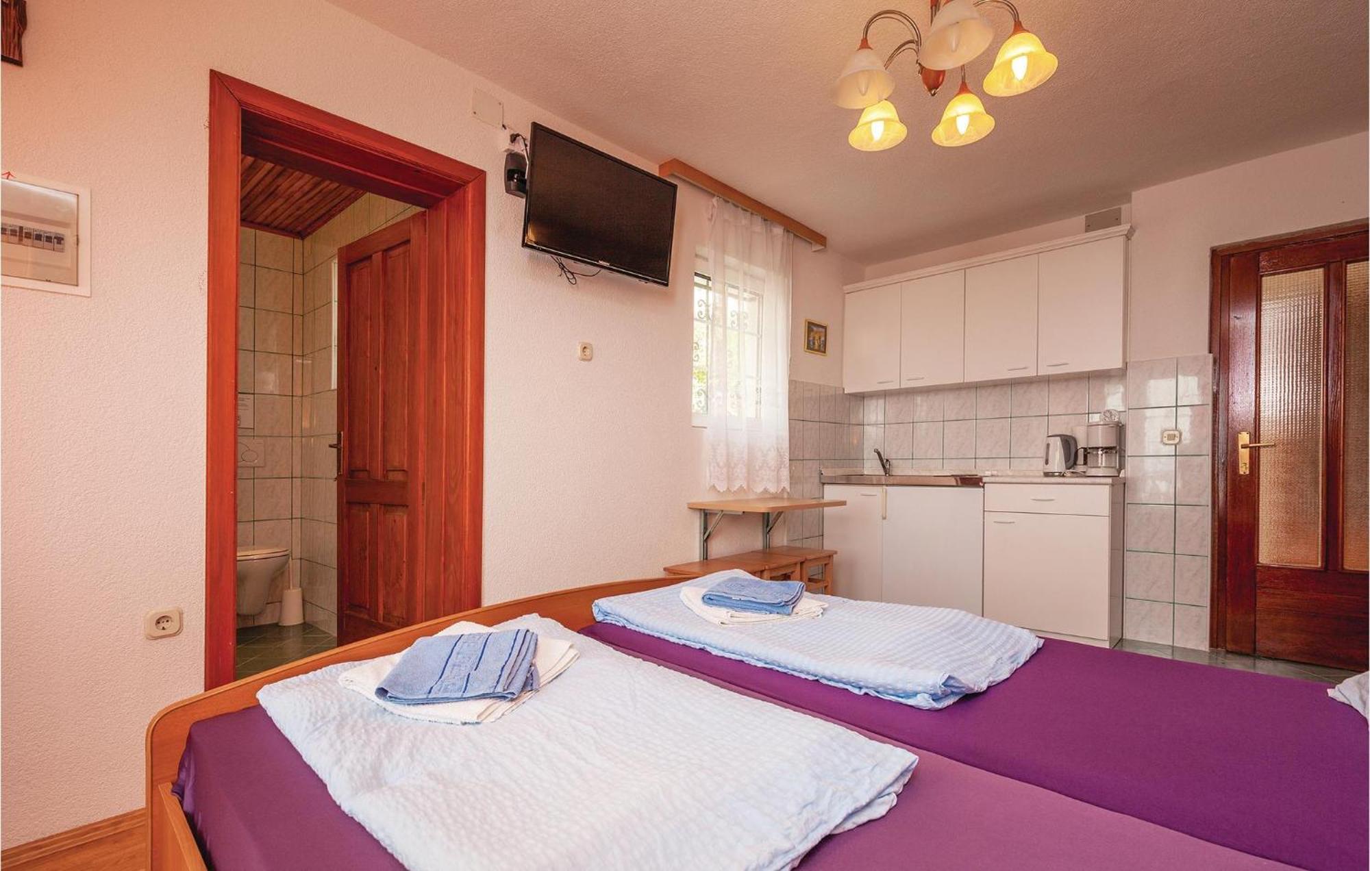 1 Bedroom Cozy Apartment In Crikvenica Exteriér fotografie