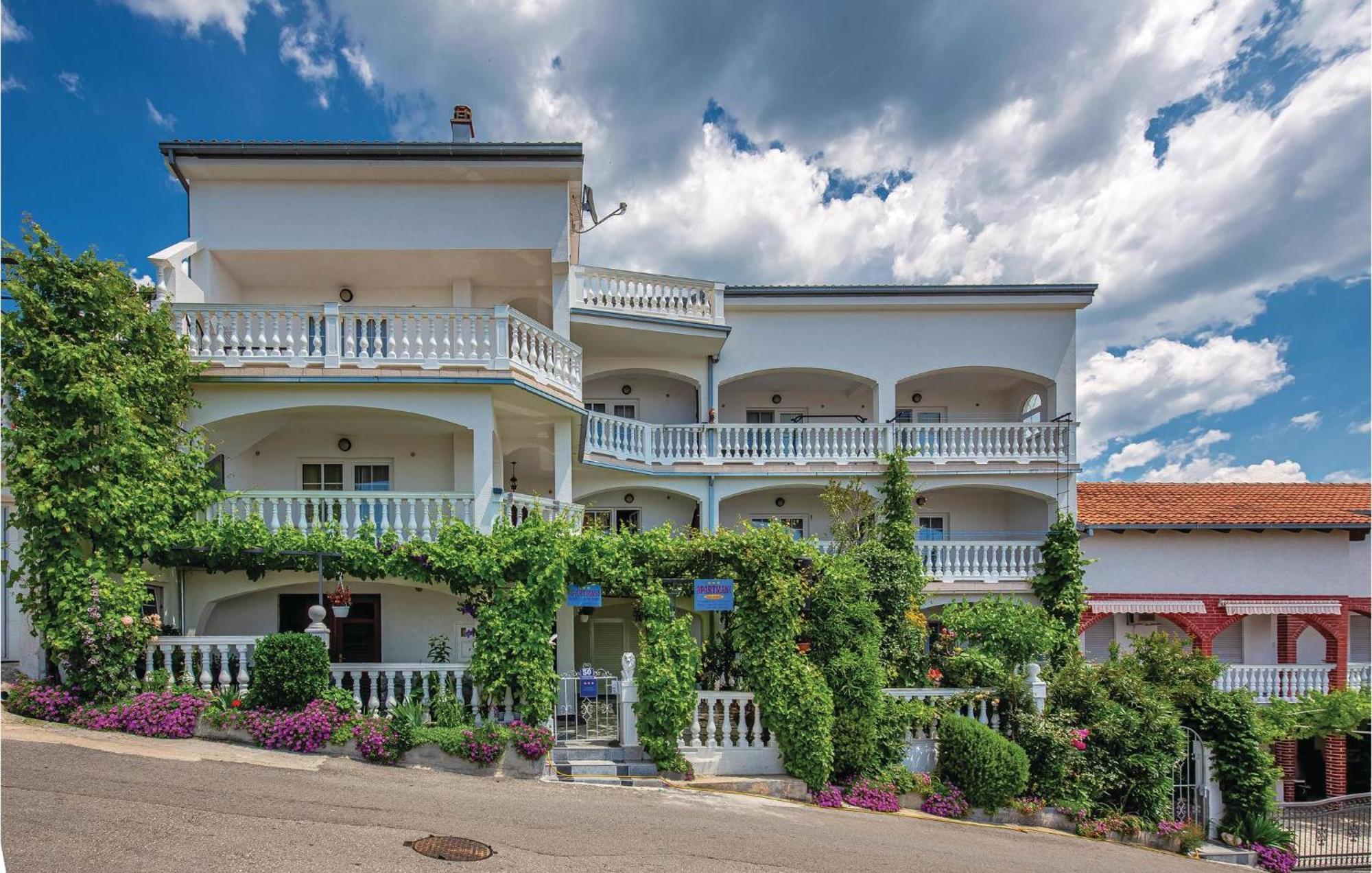 1 Bedroom Cozy Apartment In Crikvenica Exteriér fotografie